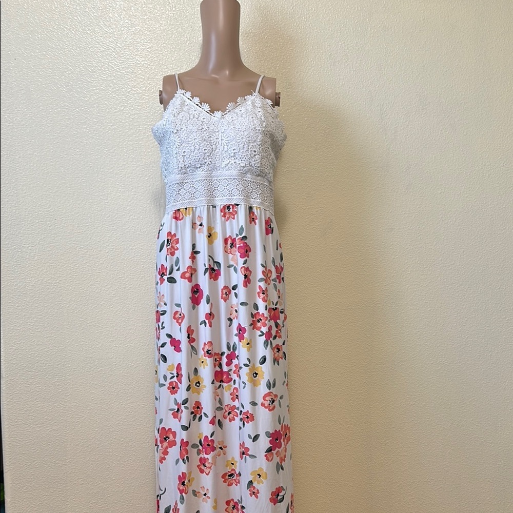 No Boundaries Floral Maxi Dress with Lace Bodice